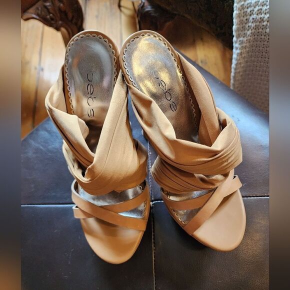 Vintage BEBE 6-inch gold fabric open toe heel - Picture 2 of 6